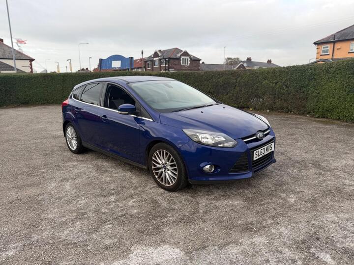 Ford Focus 1.0T EcoBoost Zetec Euro 5 (s/s) 5dr