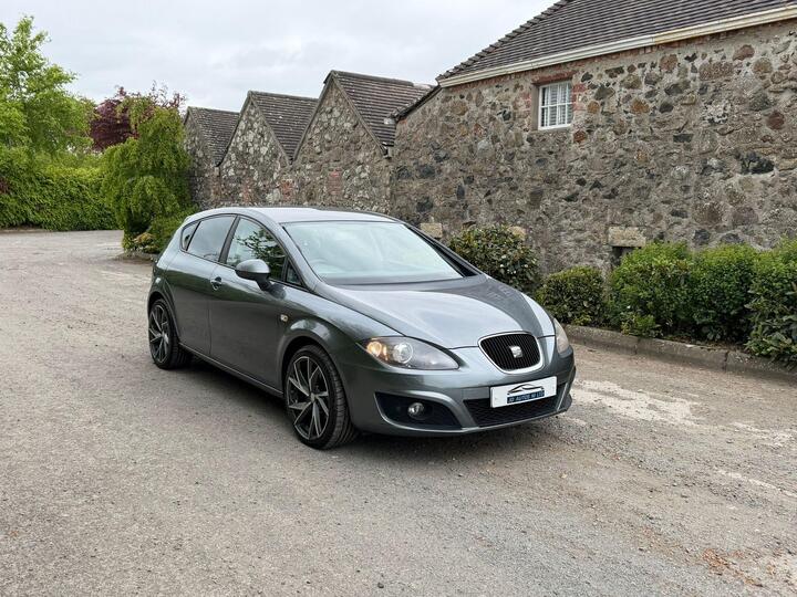 SEAT Leon 1.6 TDI Ecomotive CR SE Copa Euro 5 (s/s) 5dr
