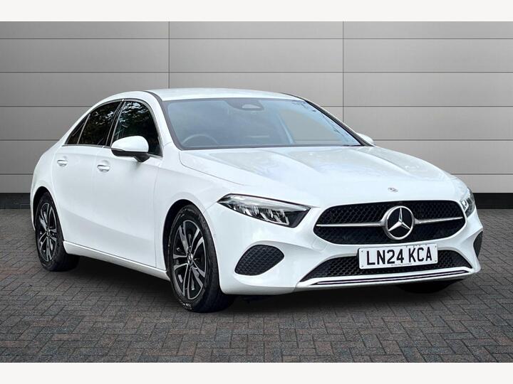 Mercedes-Benz A Class 1.3 A180h MHEV Sport (Executive) 7G-DCT Euro 6 (s/s) 4dr