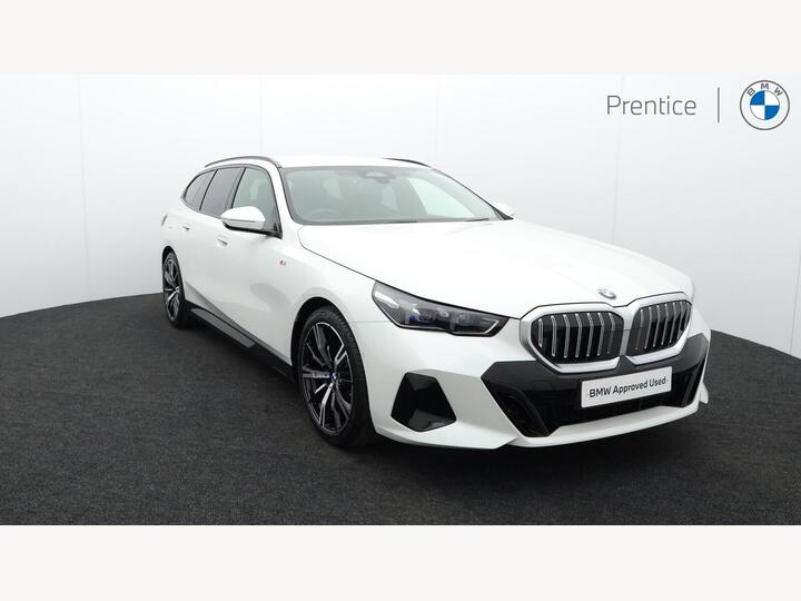 BMW 5 Series 2.0 520i MHT M Sport Touring Steptronic Euro 6 (s/s) 5dr BMW 5 Series 2.0 520i MHT M Sport Touring Steptronic Euro 6 (s/s) 5dr
