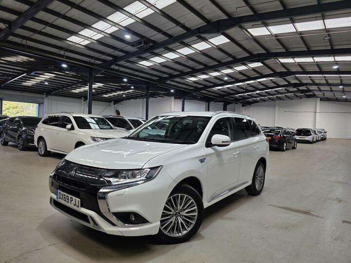 Mitsubishi Outlander 2.4h TwinMotor 13.8kWh Design CVT 4WD Euro 6 (s/s) 5dr
