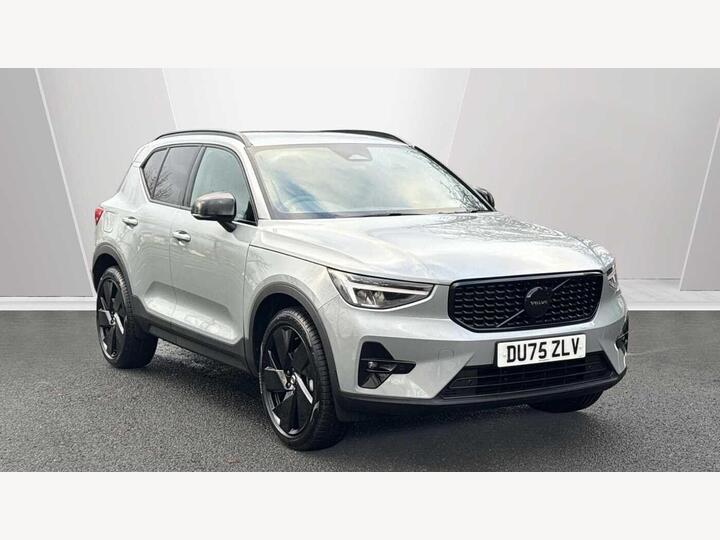 Volvo XC40 2.0 B3 MHEV Plus Black Edition DCT Auto Euro 6 (s/s) 5dr