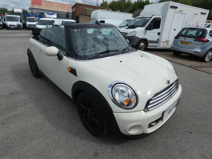 MINI Convertible 1.6 Cooper Euro 5 (s/s) 2dr