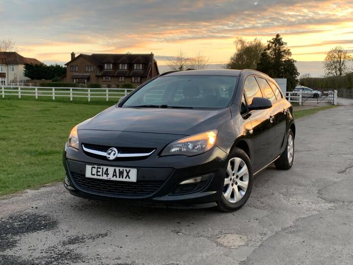 Vauxhall Astra 1.6 16V Design Sports Tourer Auto Euro 5 5dr Vauxhall Astra 1.6 16V Design Sports Tourer Auto Euro 5 5dr