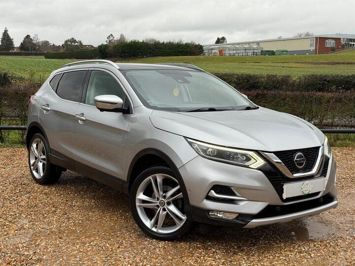 Nissan Qashqai 1.3 DIG-T N-Motion Euro 6 (s/s) 5dr