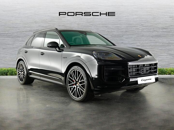 Porsche Cayenne 3.0 V6 E-Hybrid 25.9kWh S Black Edition TiptronicS 4WD Euro 6 (s/s) 5dr