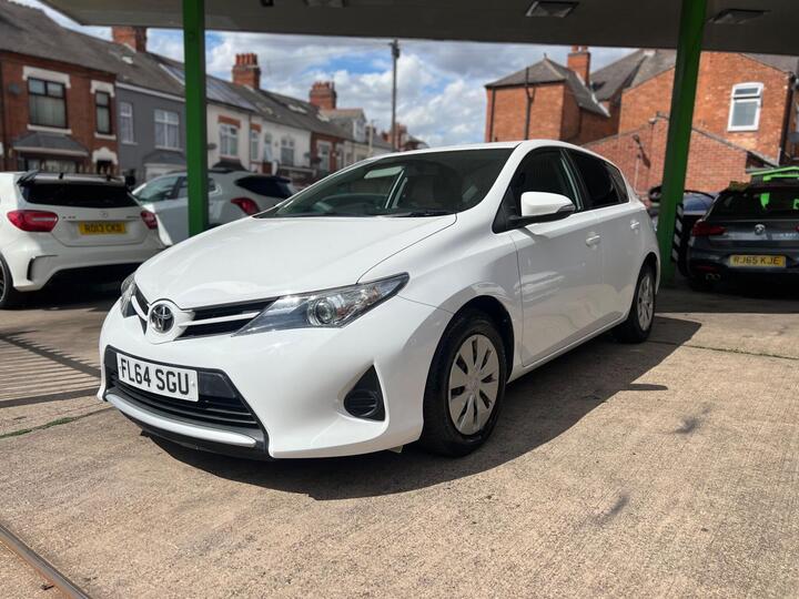 Toyota Auris 1.4 D-4D Active Euro 5 (s/s) 5dr