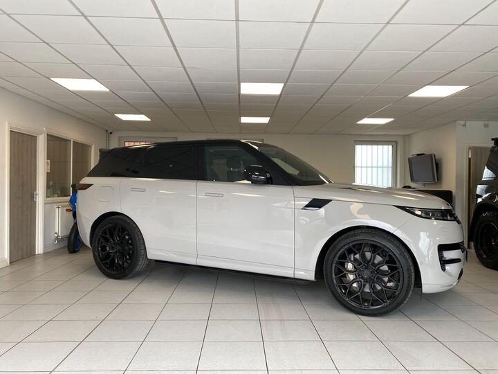 Land Rover Range Rover Sport 3.0 D300 MHEV SE Auto 4WD Euro 6 (s/s) 5dr Land Rover Range Rover Sport 3.0 D300 MHEV SE Auto 4WD Euro 6 (s/s) 5dr
