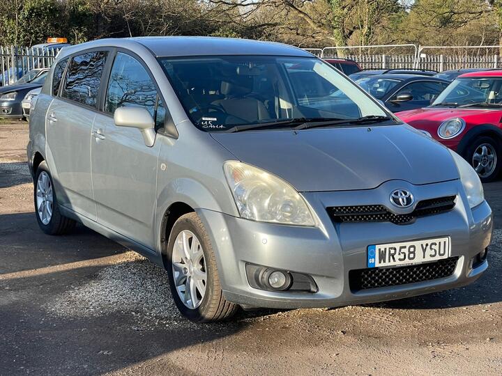 Toyota Corolla Verso 1.8 VVT-i SR 5dr