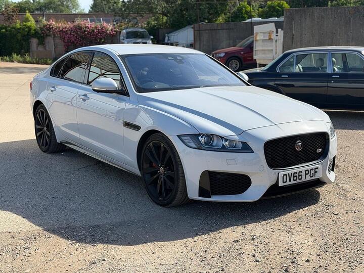Jaguar XF 3.0d V6 S Auto Euro 6 (s/s) 4dr