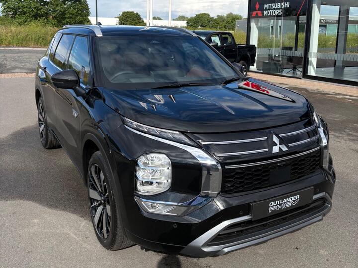 Mitsubishi Outlander 2.4 22.7kWh Diamond CVT 4WD Euro 6 (s/s) 5dr