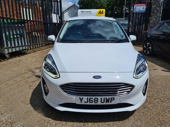 Ford Fiesta 1.0T EcoBoost Titanium Euro 6 (s/s) 5dr