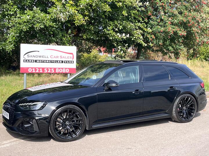 Audi RS4 Avant 2.9 TFSI V6 Carbon Black Tiptronic Quattro Euro 6 (s/s) 5dr Audi RS4 Avant 2.9 TFSI V6 Carbon Black Tiptronic Quattro Euro 6 (s/s) 5dr