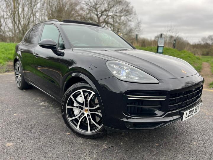 Porsche Cayenne 4.0T V8 Turbo TiptronicS 4WD Euro 6 (s/s) 5dr Porsche Cayenne 4.0T V8 Turbo TiptronicS 4WD Euro 6 (s/s) 5dr