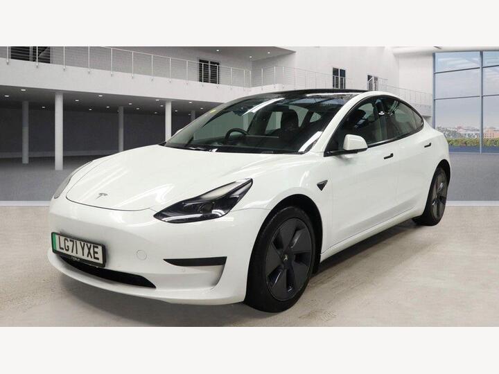 Tesla Model 3 Standard Range Plus Auto RWD 4dr