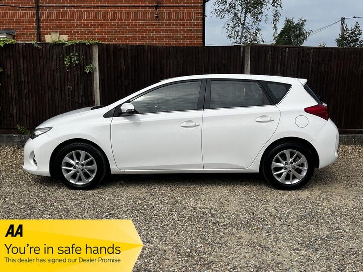 Toyota Auris 1.6 V-Matic Icon Multidrive S Euro 5 5dr