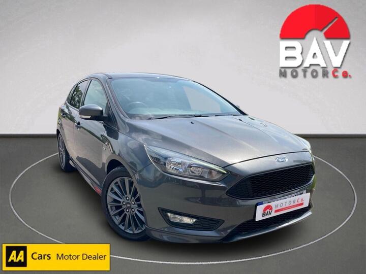 Ford Focus 1.0T EcoBoost ST-Line Euro 6 (s/s) 5dr