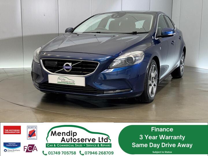 Volvo V40 1.6 T4 R-Design Lux Nav Hatchback 5dr Petrol Auto Ocean Race Edition Euro 5 (s/s) (180 Ps)