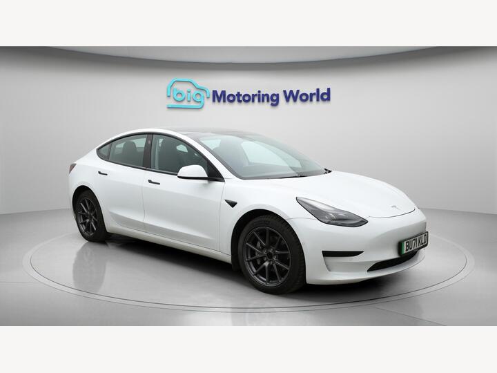 Tesla Model 3 Standard Range Plus Auto RWD 4dr
