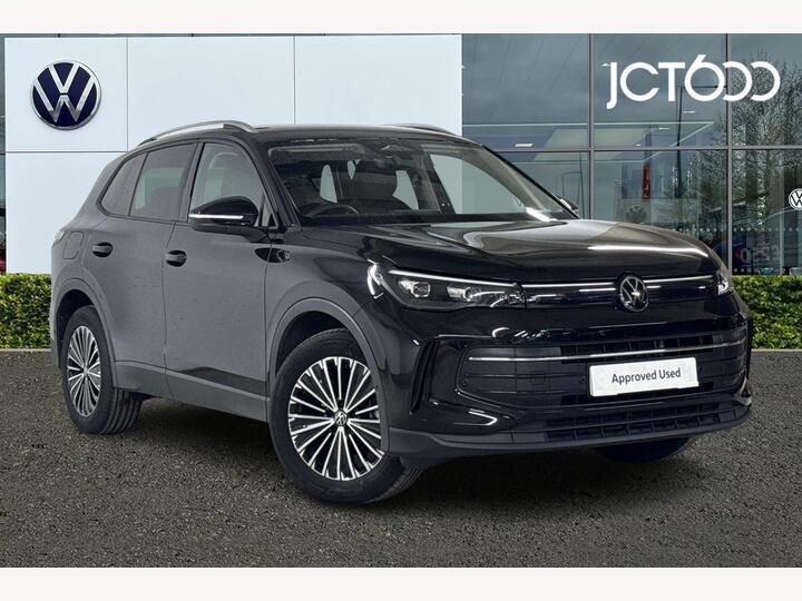 Volkswagen Tiguan 1.5 ETSI MHEV Match DSG Euro 6 (s/s) 5dr Volkswagen Tiguan 1.5 ETSI MHEV Match DSG Euro 6 (s/s) 5dr