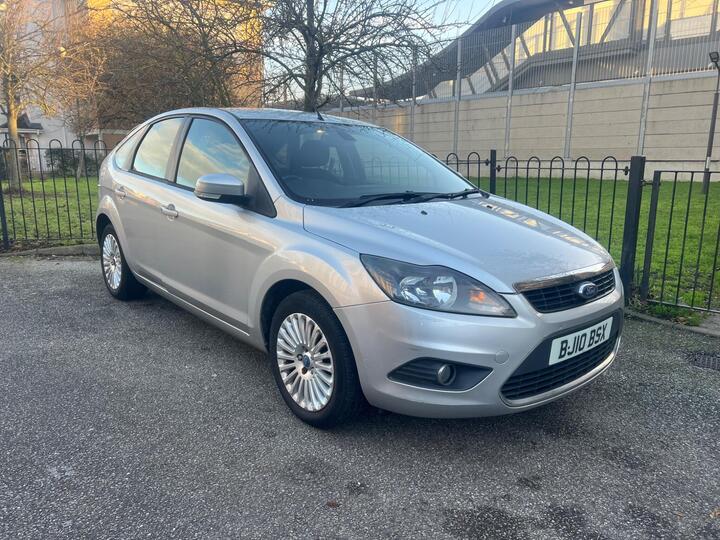 Ford Focus 1.6 Titanium 5dr