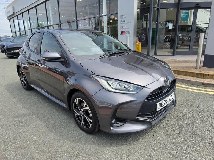 Toyota Yaris 1.5 VVT-h Design E-CVT Euro 6 (s/s) 5dr