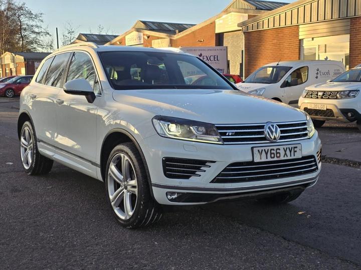 Volkswagen TOUAREG 3.0 TDI V6 BlueMotion Tech R-Line Plus Tiptronic 4WD Euro 6 (s/s) 5dr