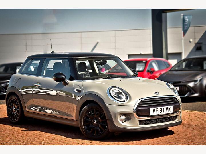 MINI Hatch 1.5 Cooper Classic Euro 6 (s/s) 3dr