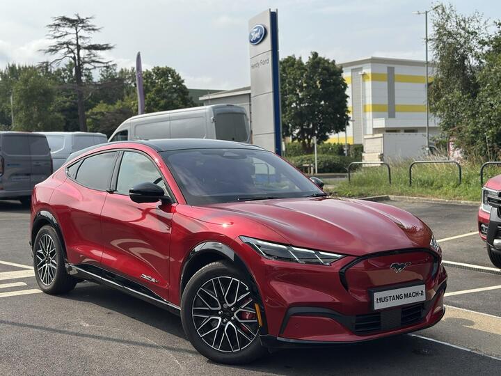 Ford MUSTANG Extended Range 91kWh Premium AWD 5dr