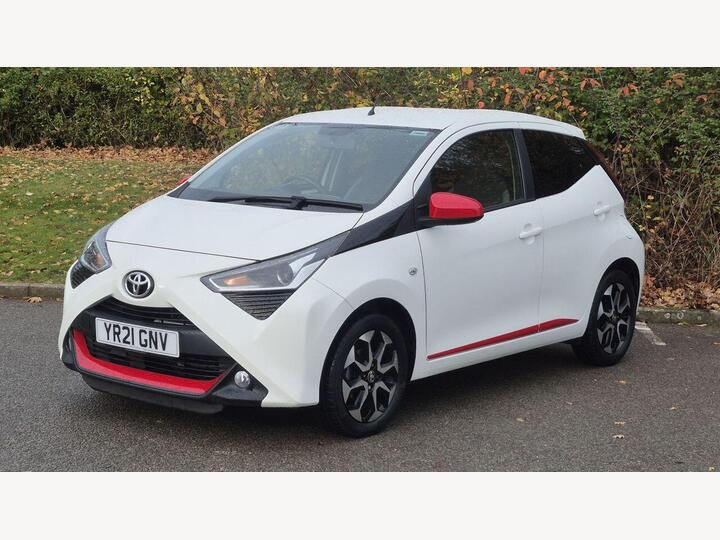 Toyota AYGO 1.0 VVT-i X-trend Euro 6 5dr Toyota AYGO 1.0 VVT-i X-trend Euro 6 5dr