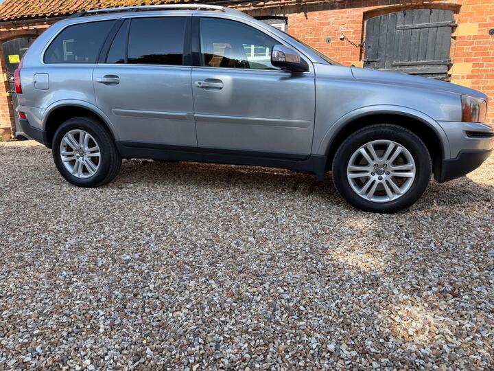 Volvo XC90 2.4 D5 SE Geartronic AWD 5dr