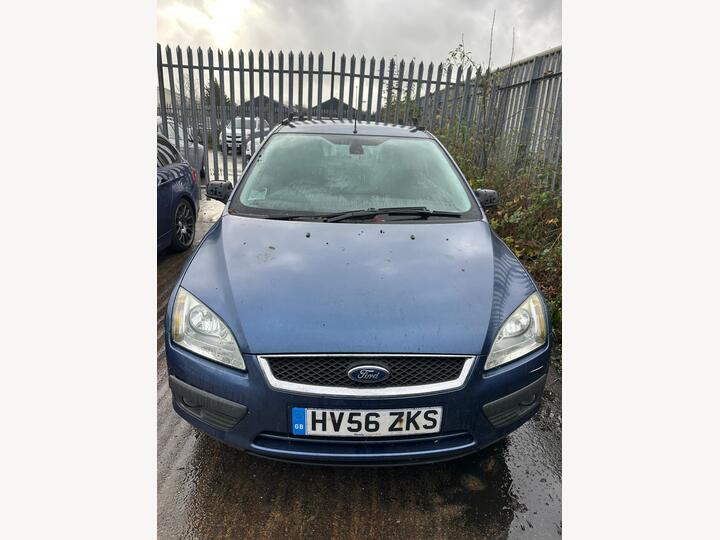 Ford Focus 1.6 Ghia 5dr