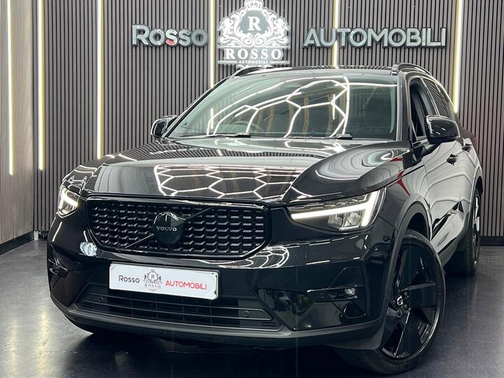 Volvo XC40 2.0 B4 MHEV Plus Black Edition DCT Auto Euro 6 (s/s) 5dr