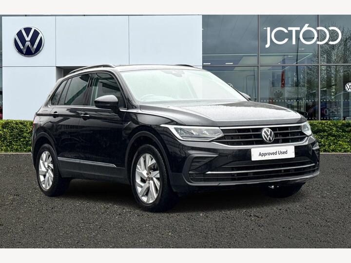 Volkswagen Tiguan 1.5 TSI Life DSG Euro 6 (s/s) 5dr Volkswagen Tiguan 1.5 TSI Life DSG Euro 6 (s/s) 5dr