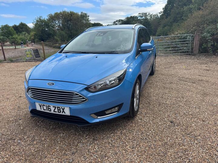 Ford Focus 1.0T EcoBoost Titanium Auto Euro 6 (s/s) 5dr