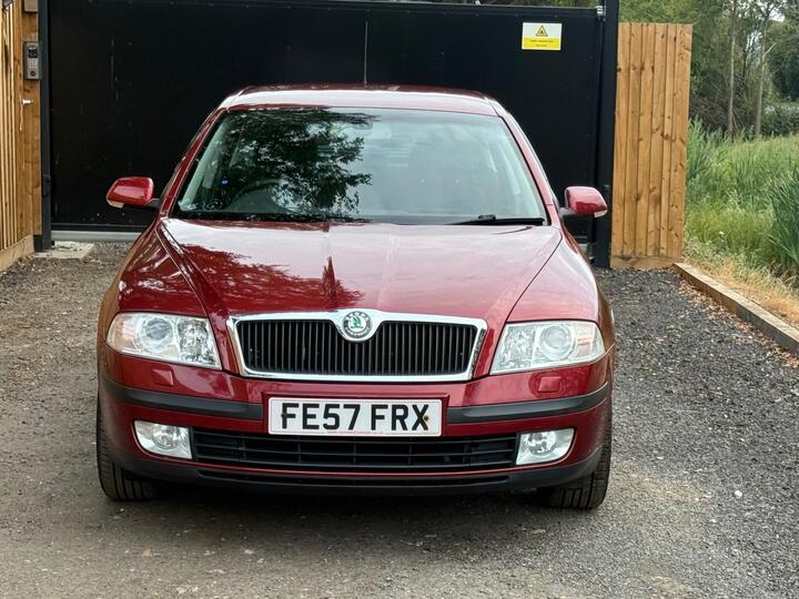 Skoda Octavia 1.6 FSI Elegance Euro 4 5dr