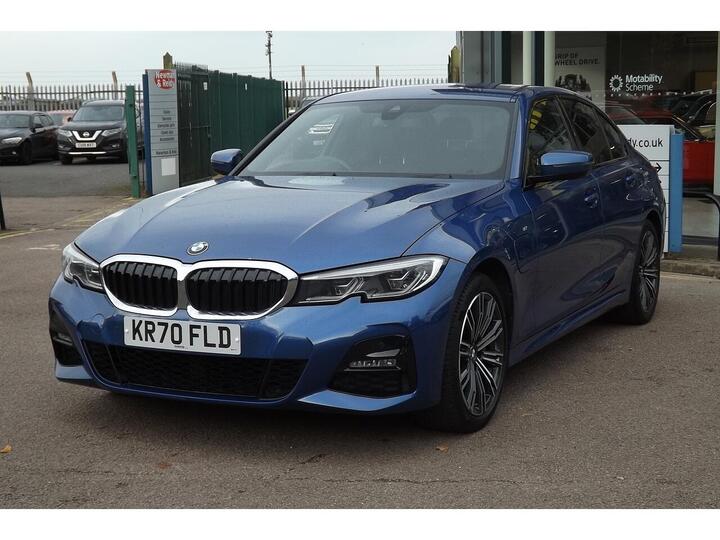 BMW 3 Series 2.0 330e 12kWh M Sport Auto Euro 6 (s/s) 4dr BMW 3 Series 2.0 330e 12kWh M Sport Auto Euro 6 (s/s) 4dr