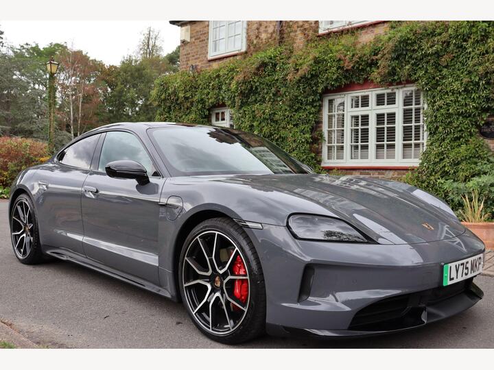 Porsche Taycan Performance Plus 105kWh 4S Auto 4WD 4dr (11kW Charger)