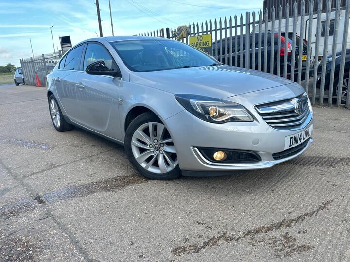Vauxhall Insignia 1.8 16V SRi Euro 5 5dr Vauxhall Insignia 1.8 16V SRi Euro 5 5dr