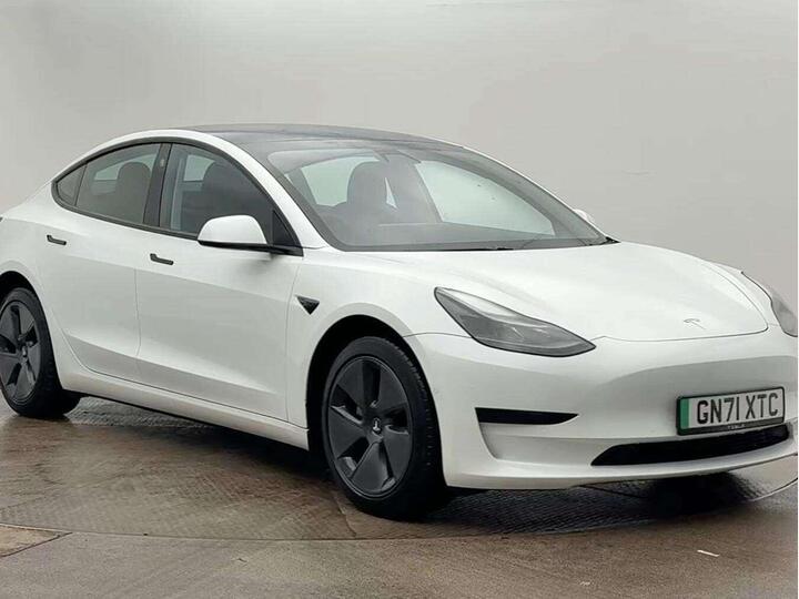 Tesla Model 3 Standard Range Plus Auto RWD 4dr