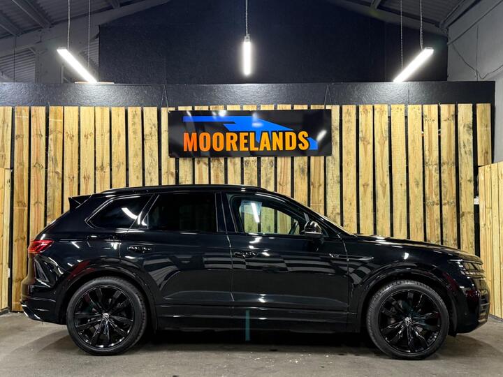 Volkswagen Touareg 3.0 TDI V6 Black Edition Tiptronic 4Motion Euro 6 (s/s) 5dr