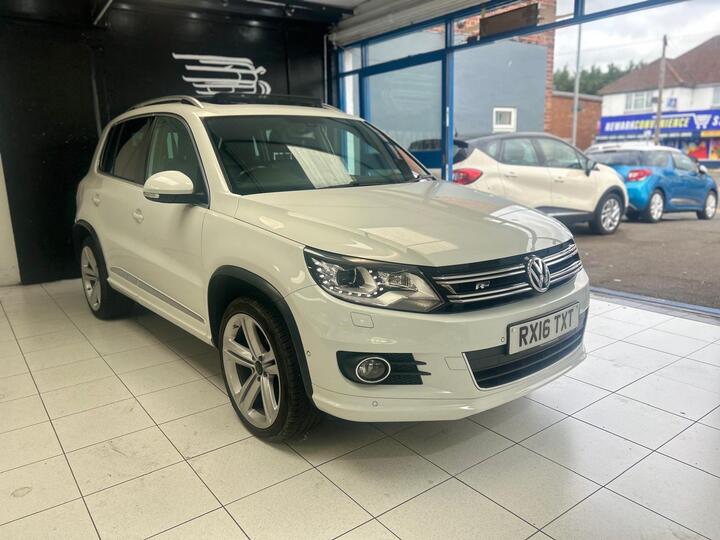 Volkswagen Tiguan 2.0 TDI BlueMotion Tech R-Line Edition DSG 4WD Euro 6 (s/s) 5dr Volkswagen Tiguan 2.0 TDI BlueMotion Tech R-Line Edition DSG 4WD Euro 6 (s/s) 5dr