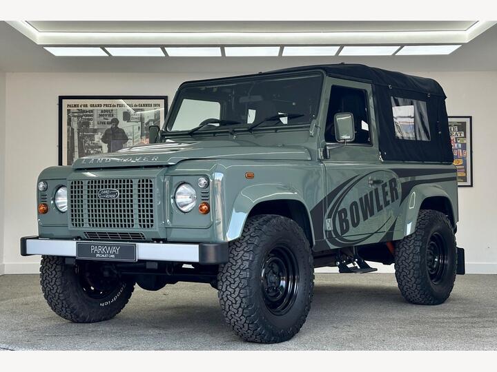 Land Rover Defender 90 BOWLER Soft Top Land Rover Defender 90 BOWLER Soft Top