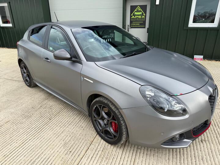 Alfa Romeo GIULIETTA 2.0 JTDM-2 Speciale Euro 6 (s/s) 5dr Alfa Romeo GIULIETTA 2.0 JTDM-2 Speciale Euro 6 (s/s) 5dr