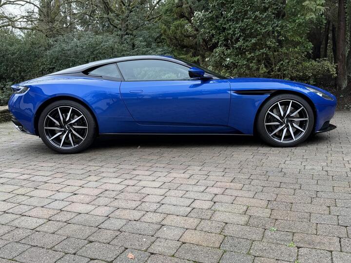 Aston Martin DB11 5.2 V12 Auto Euro 6 (s/s) 2dr Aston Martin DB11 5.2 V12 Auto Euro 6 (s/s) 2dr