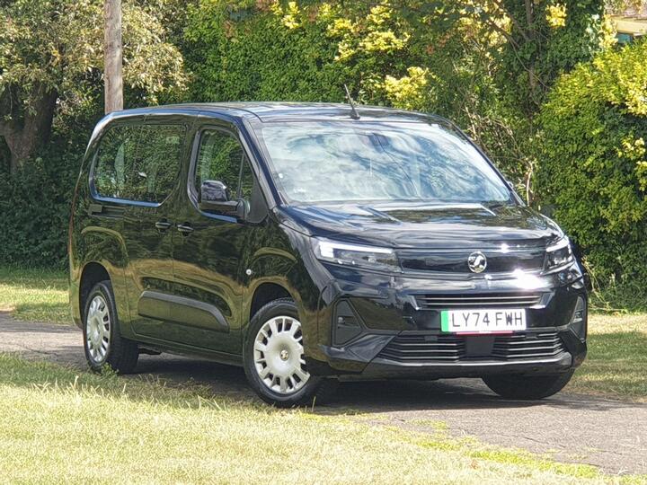 Vauxhall Combo Life Electric 52kWh Design XL MPV Auto 5dr (7.4kW Charger)