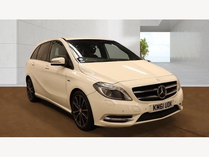 Mercedes-Benz B Class 1.6 B180 BlueEfficiency Sport 7G-DCT Euro 5 (s/s) 5dr