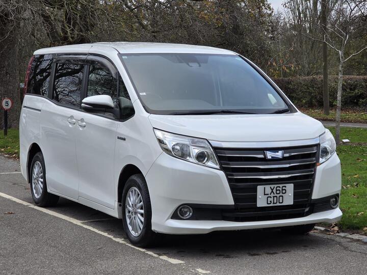 Toyota Noah 1.8 Hybrid 7Seats Auto Euro6 (s/s) 5dr