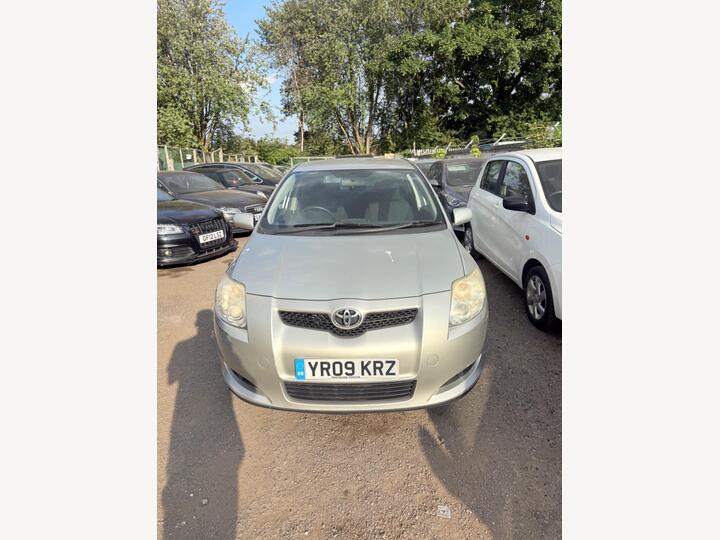 Toyota Auris 1.33 VVT-i TR (s/s) 5dr