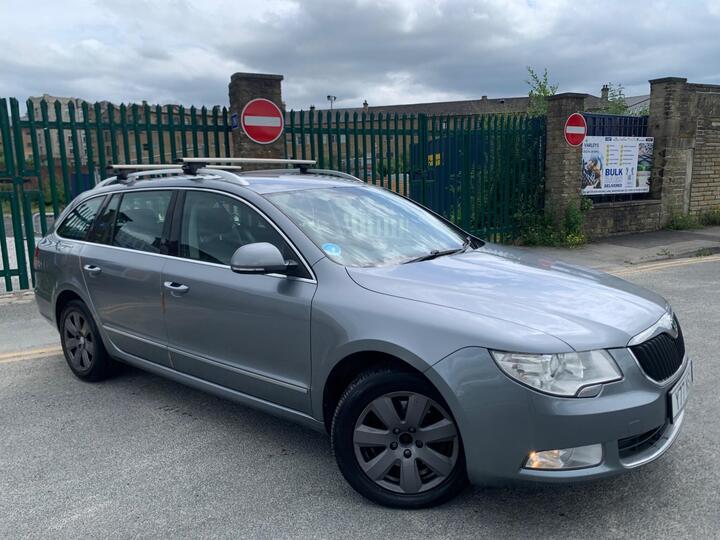 Skoda Superb 2.0 TDI Elegance DSG Euro 5 5dr